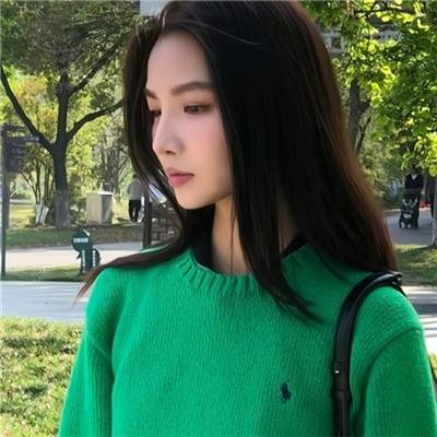 蒙面纱的男子